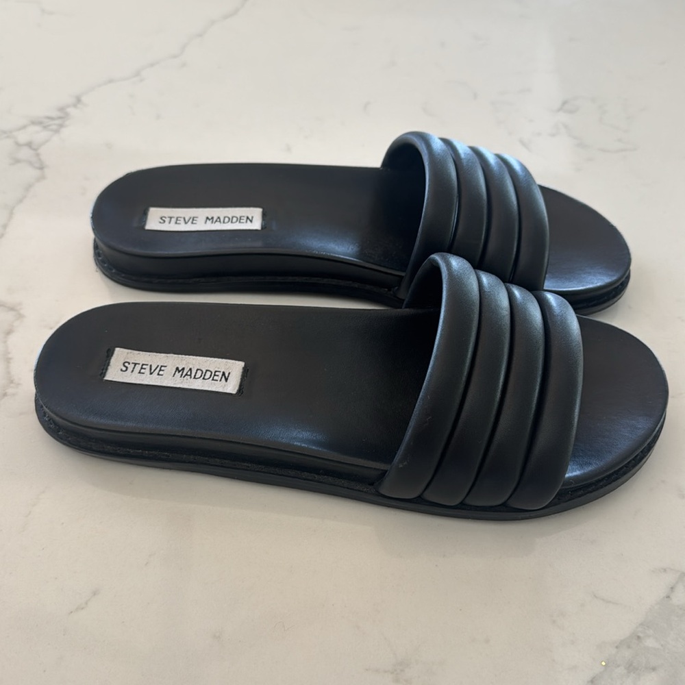 Steve Madden Black Puffy Slides - Picture 4 of 4